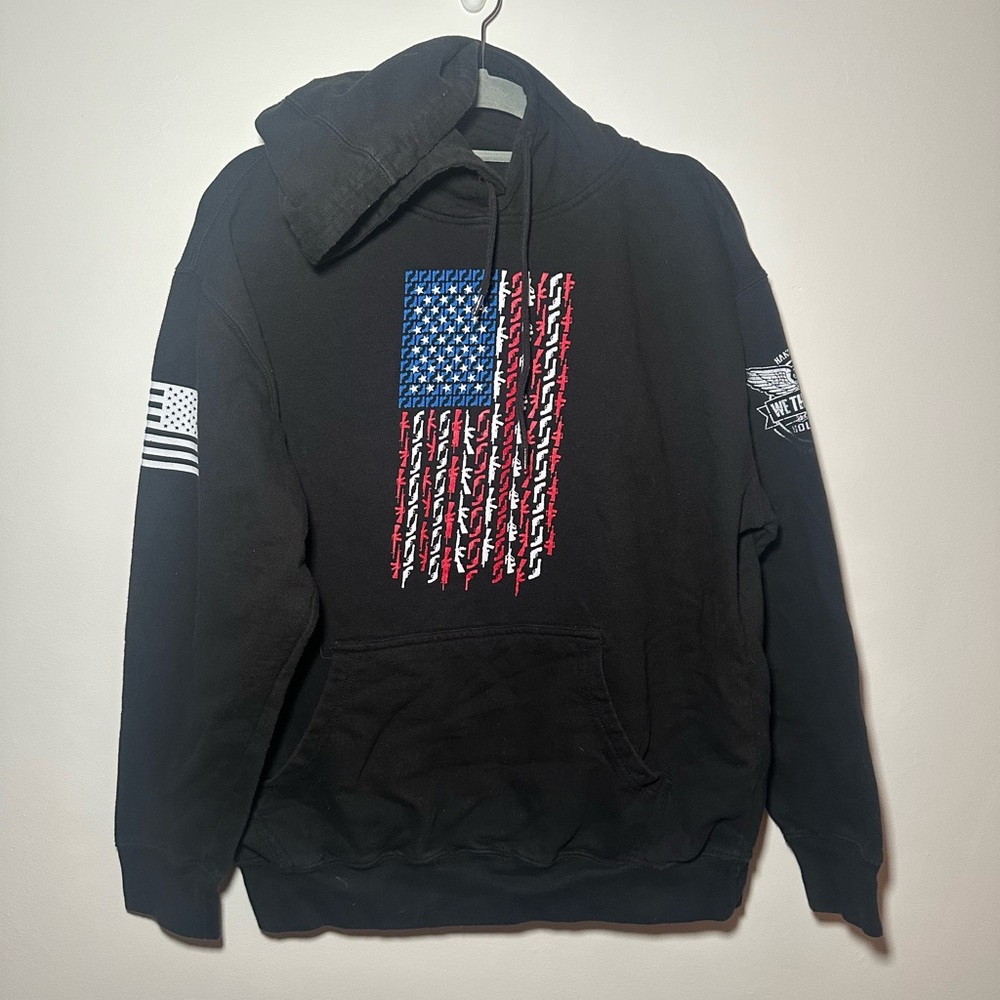 We The People AMERICAN FLAG IN GUNS - PATRIOTIC COLORS HOODIE Size Large EUC - Picture 2 of 8